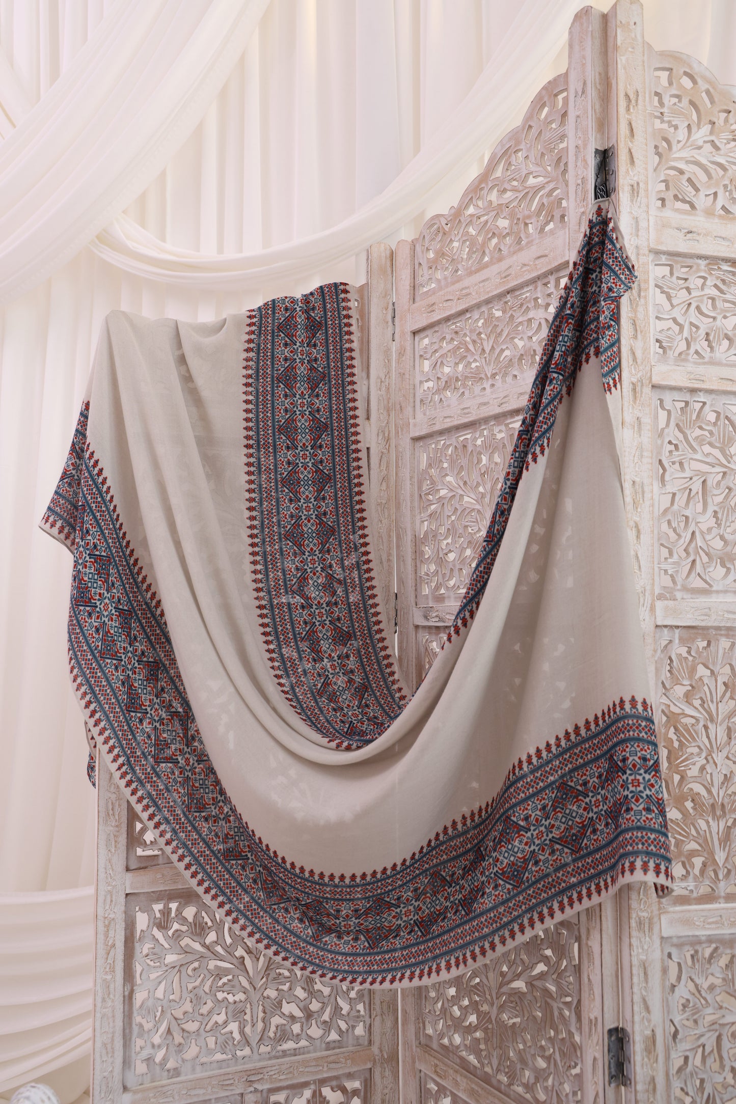 CASHMERE ROYALE