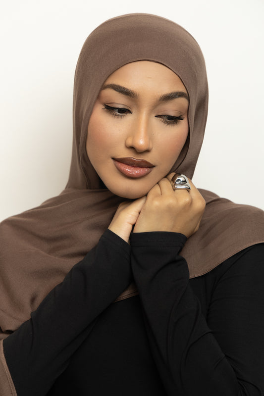 UMBER BROWN
